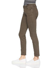 
                        
                          將圖片載入圖庫檢視器 Jag Jeans Women's Carter Girlfriend Jean
                        
                      