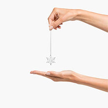 
                        
                          Muat gambar ke penampil Galeri, SWAROVSKI Christmas Ornament Little Snowflake Clear - JOY2ESpree
                        
                      