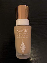 
                        
                          Muat gambar ke penampil Galeri, Charlotte Tilbury Magic Foundation # Shade 7
                        
                      