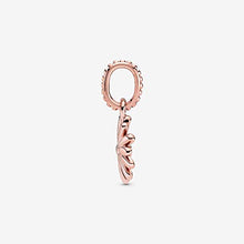 
                        
                          Cargar imagen en el visor de la galería, PANDORA Pink Daisy Flower, Pink Enamel - JOY2ESpree
                        
                      