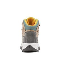
                        
                          Load image into Gallery viewer, Columbia Women's Newton Ridge Lightweight Waterproof Shoe
                        
                      