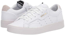 
                        
                          画像をギャラリービューアに読み込む, adidas Originals Women's Sleek Sneaker
                        
                      