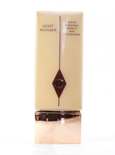 
                        
                          画像をギャラリービューアに読み込む, Charlotte Tilbury 'Light Wonder' Youth-Boosting Perfect Skin Foundation 6 Medium
                        
                      