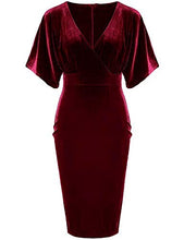 
                        
                          Cargar imagen en el visor de la galería, GownTown 1950s Style Butterfly Sleeve Velvet Pencil Dress
                        
                      