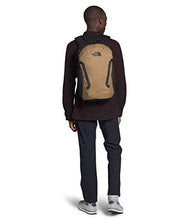 
                        
                          Muat gambar ke penampil Galeri, The North Face Vault Backpack, Moab Khaki/Asphalt Grey, One Size
                        
                      