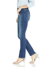 
                        
                          Load image into Gallery viewer, Jag Jeans Women's Plus Size Hanna Straight Jean
                        
                      