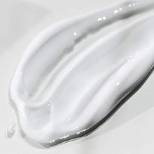 
                        
                          Load image into Gallery viewer, BIOEFFECT Daytime Moisturizer Cream with Hyaluronic Acid and Plant-Based EGF is a Hydrating
                        
                      
