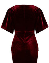 
                        
                          Cargar imagen en el visor de la galería, GownTown 1950s Style Butterfly Sleeve Velvet Pencil Dress
                        
                      