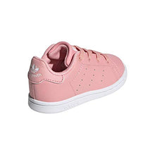 
                        
                          गैलरी व्यूवर में इमेज लोड करें, adidas Originals Unisex-Child Stan Smith Sneaker
                        
                      