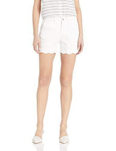 
                        
                          Load image into Gallery viewer, Jag Jeans Women's Theo 5" Short
                        
                      