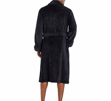 
                        
                          Cargar imagen en el visor de la galería, Tommy Bahama Men's Soft Plush Robe
                        
                      