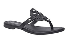 
                        
                          將圖片載入圖庫檢視器 CUSHIONAIRE Women's Cameron Flat Sandal with +Comfort
                        
                      