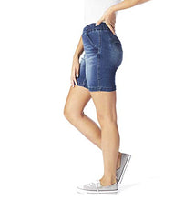 
                        
                          Load image into Gallery viewer, Jag Jeans Women's Gracie Pull on 8" Short
                        
                      