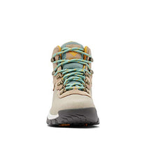 
                        
                          Load image into Gallery viewer, Columbia Women's Newton Ridge Lightweight Waterproof Shoe
                        
                      