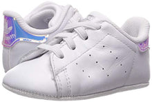 
                        
                          將圖片載入圖庫檢視器 adidas Originals Unisex-Child Stan Smith Crib Sneaker
                        
                      