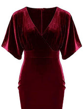 
                        
                          Cargar imagen en el visor de la galería, GownTown 1950s Style Butterfly Sleeve Velvet Pencil Dress
                        
                      