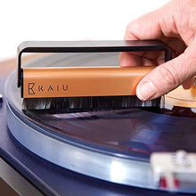 
                        
                          將圖片載入圖庫檢視器 KAIU Vinyl Record &amp; Stylus Cleaning Brush Combo - 2-in-1 Anti Static Carbon Fiber Brush Kit - JOY2ESpree
                        
                      
