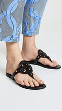 
                        
                          將圖片載入圖庫檢視器 Tory Burch Women's Miller Leather Laser Cut T-Strap Thong Sandal - JOY2ESpree
                        
                      