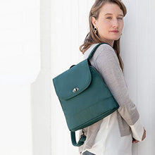 
                        
                          画像をギャラリービューアに読み込む, Travelon Women's Anti-Theft Tailored Backpack
                        
                      