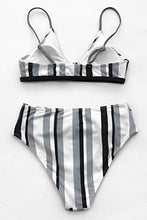 
                        
                          將圖片載入圖庫檢視器 CUPSHE Women's Stripe Bikini Bowknot Shirred Swimsuit
                        
                      