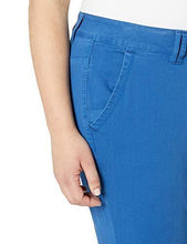 
                        
                          Cargar imagen en el visor de la galería, Jag Jeans Women's Plus Size Flora Chino Crop
                        
                      