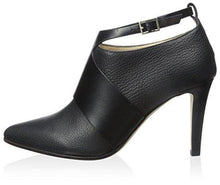 
                        
                          將圖片載入圖庫檢視器 JIMMY CHOO Women's Telma Ankle Bootie
                        
                      