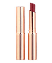 
                        
                          Cargar imagen en el visor de la galería, Charlotte Tilbury Magic Foundation - Shade 2 Fair / Pale
                        
                      