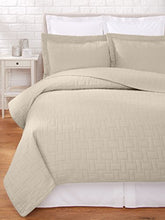 
                        
                          Muat gambar ke penampil Galeri, Tommy Bahama Chevron Quilt Set, King, Dune
                        
                      