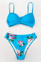 
                        
                          Muat gambar ke penampil Galeri, CUPSHE Women's Wrap Top Floral Bottom Bathing Suit Two Piece Sexy Swimsuit
                        
                      