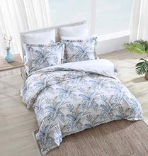 
                        
                          Muat gambar ke penampil Galeri, Tommy Bahama | Bakers Bluff Collection | Comforter Set - 100% Cotton, Ultra-Soft &amp; Breathable, Reversible Bedding with Matching Shams, Queen, Blue
                        
                      