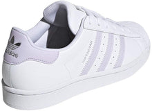 
                        
                          Cargar imagen en el visor de la galería, adidas Originals womens Superstar Shoes
                        
                      