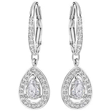 
                        
                          画像をギャラリービューアに読み込む, Swarovski Crystal Attract Light Clear Earrings - JOY2ESpree
                        
                      