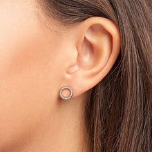 
                        
                          將圖片載入圖庫檢視器 Pandora Jewelry Forever Pandora Cubic Zirconia Earrings in Pandora Rose - JOY2ESpree
                        
                      