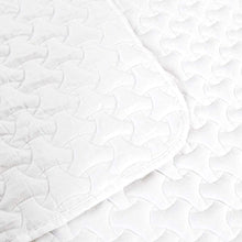 
                        
                          將圖片載入圖庫檢視器 Tommy Bahama White Chevron Quilt Set, King, White
                        
                      