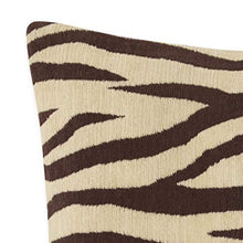 
                        
                          Cargar imagen en el visor de la galería, Tommy Bahama | Chenille Collection
                        
                      