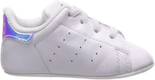 
                        
                          將圖片載入圖庫檢視器 adidas Originals Unisex-Child Stan Smith Crib Sneaker
                        
                      