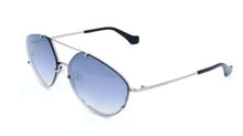 
                        
                          Cargar imagen en el visor de la galería, Balenciaga BA0085 Light Ruthenium Metal/Black Temple Tip/Gradient Smoke Lenses One Size
                        
                      