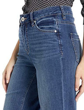 
                        
                          Load image into Gallery viewer, Jag Jeans Women's Lydia High Rise Wide Leg Crop
                        
                      