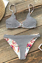 
                        
                          画像をギャラリービューアに読み込む, CUPSHE Women's Reversible Lace Up Bikini Sets Floral and Striped
                        
                      