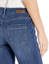 
                        
                          画像をギャラリービューアに読み込む, Jag Jeans Women's Carter Girlfriend Jean with Embroidered Cuff
                        
                      