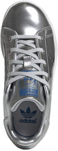
                        
                          गैलरी व्यूवर में इमेज लोड करें, adidas Originals Juniors Stan Smith Lentic Sneaker
                        
                      