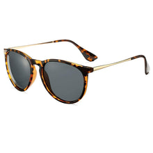 
                        
                          Muat gambar ke penampil Galeri, SUNGVG Polarized Sunglasses for Women Classic Round Retro Sun Glasses - JOY2ESpree
                        
                      