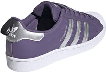 
                        
                          Cargar imagen en el visor de la galería, adidas Originals womens Superstar Shoes
                        
                      
