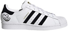 
                        
                          Cargar imagen en el visor de la galería, adidas Originals womens Superstar Shoes
                        
                      