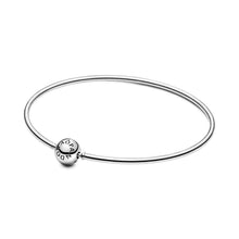 
                        
                          Muat gambar ke penampil Galeri, PANDORA Me Bangle 925 Sterling Silver Bracelet - JOY2ESpree
                        
                      
