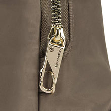 
                        
                          画像をギャラリービューアに読み込む, Travelon Women's Anti-Theft Tailored Backpack
                        
                      