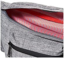 
                        
                          Load image into Gallery viewer, Herschel Seventeen Waist Pack
                        
                      