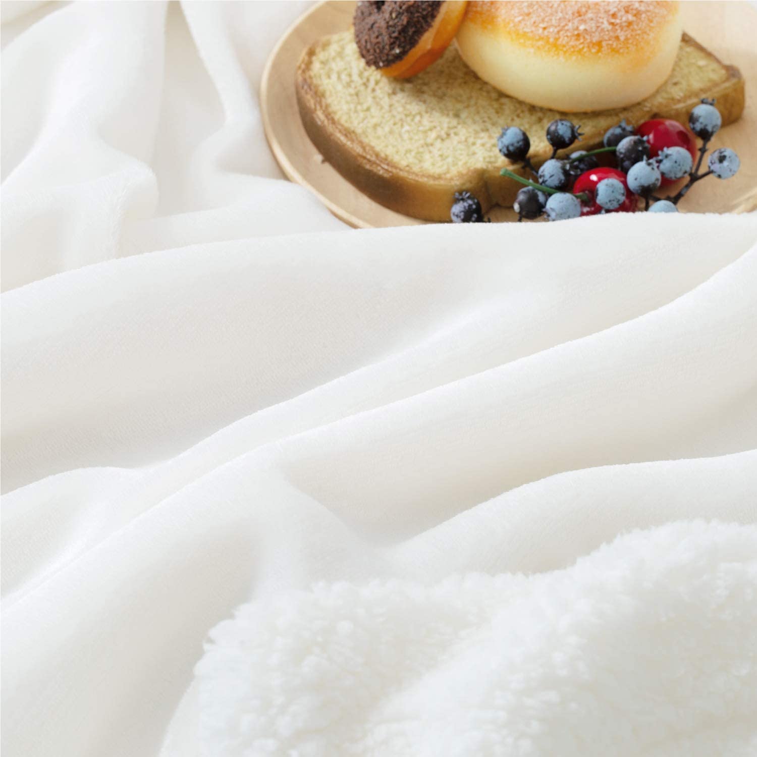 Bedsure Sherpa Fleece Blanket Throw Size Navy Lightweight Super Soft Cozy Luxury Bed Blanket Microfiber