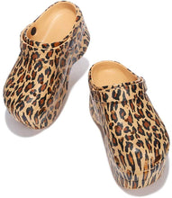 
                        
                          गैलरी व्यूवर में इमेज लोड करें, Cape Robbin Gardener Platform Clogs Slippers for Women, Women’s Fashion Comfortable Slip On Slides Shoes
                        
                      