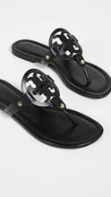 
                        
                          將圖片載入圖庫檢視器 Tory Burch Women's Miller Leather Laser Cut T-Strap Thong Sandal - JOY2ESpree
                        
                      